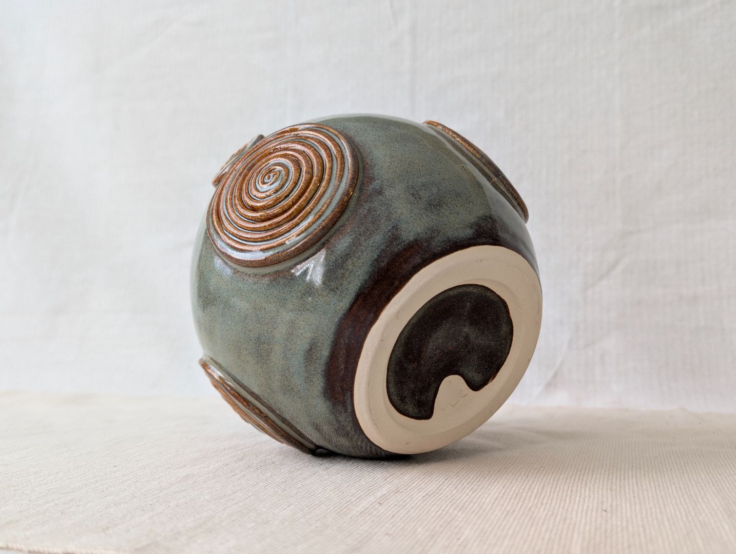 Swirly Vessel #4 (Medium)