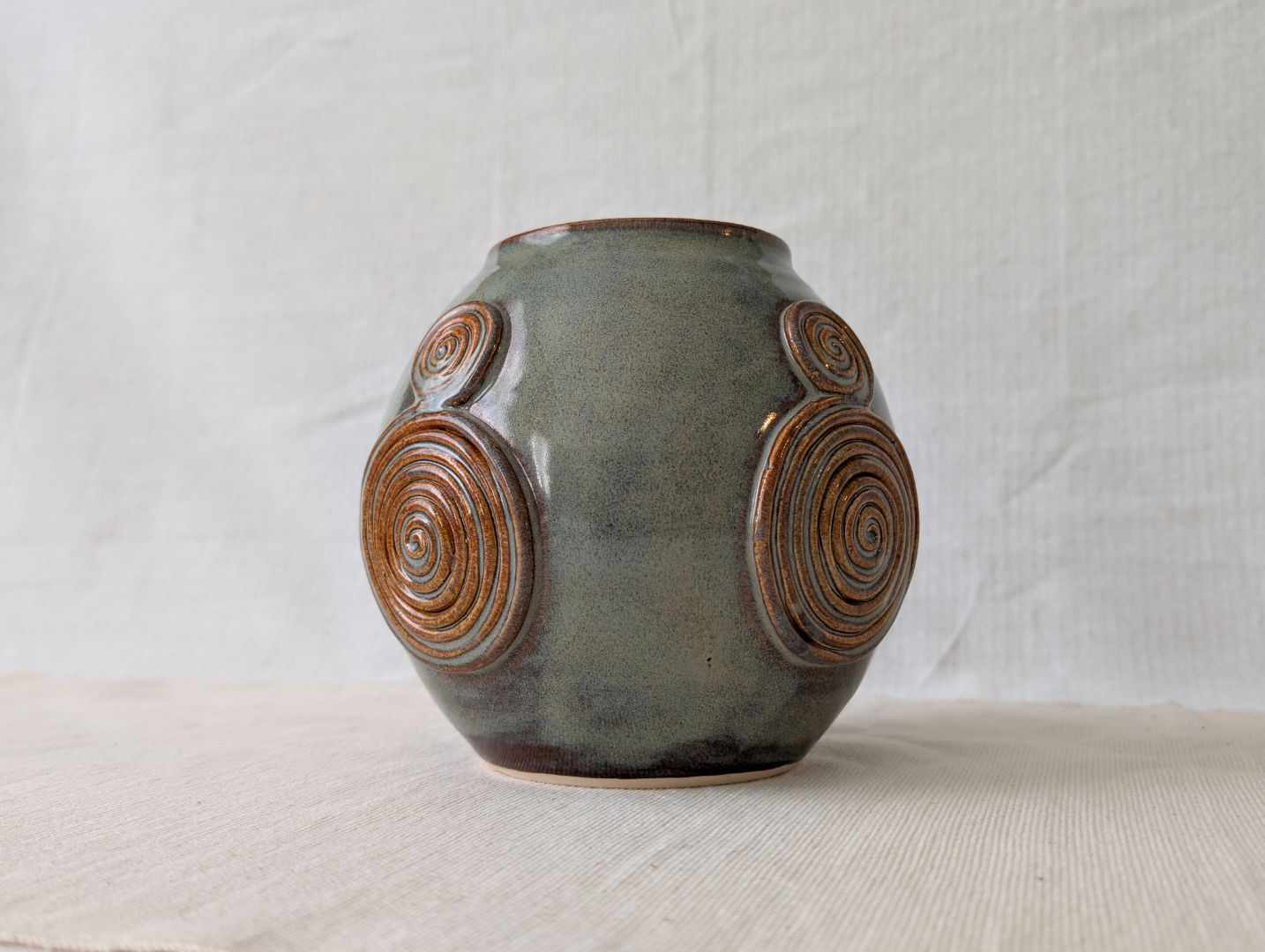 Swirly Vessel #4 (Medium)