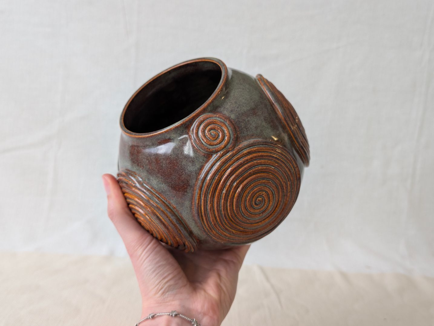 Swirly Vessel #5 (Medium)