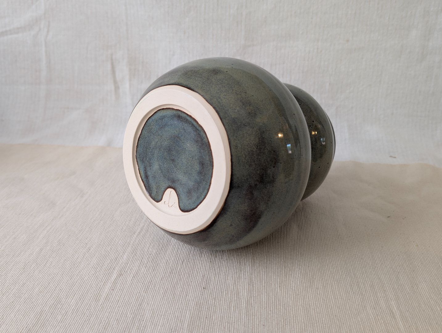 Double Gourd Vessel (Large)