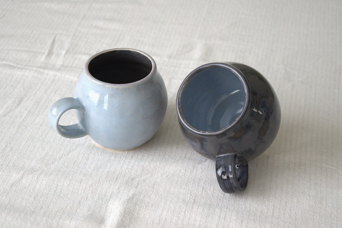 Dual-tone Mugs