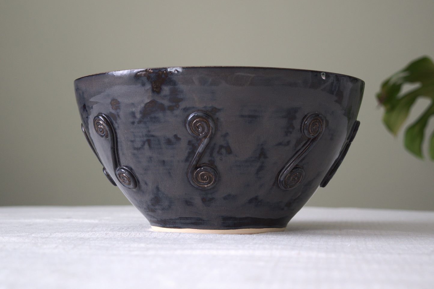 Large Swirly Salad Bowl