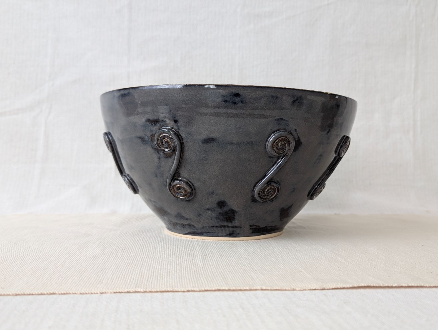 Large Swirly Salad Bowl