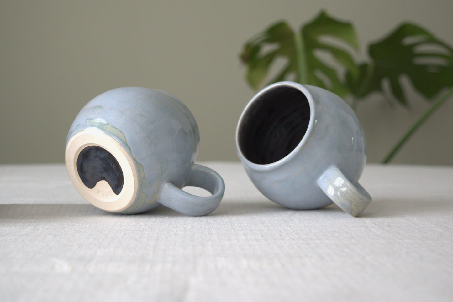 Dual-tone Mugs
